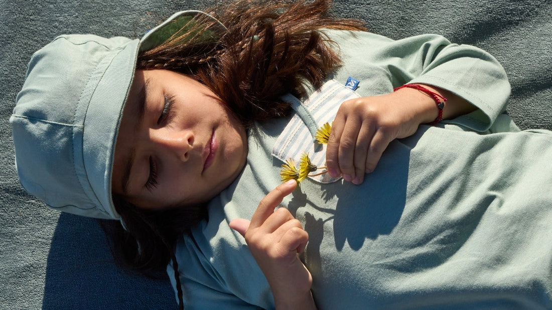 UV-Schutz Kleidung vs. Sonnencreme: Der Vergleich für sicheren Kinder Sonnenschutz